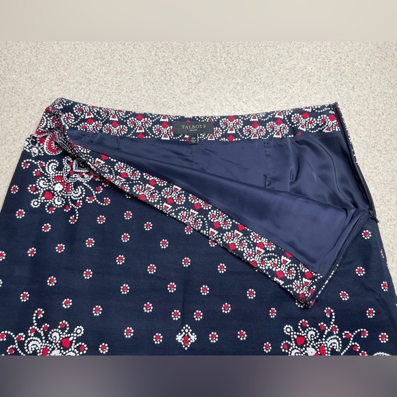 Talbots Bandana Paisley Print Navy, Red & White Stretch Skirt Size 10P - Picture 2 of 8